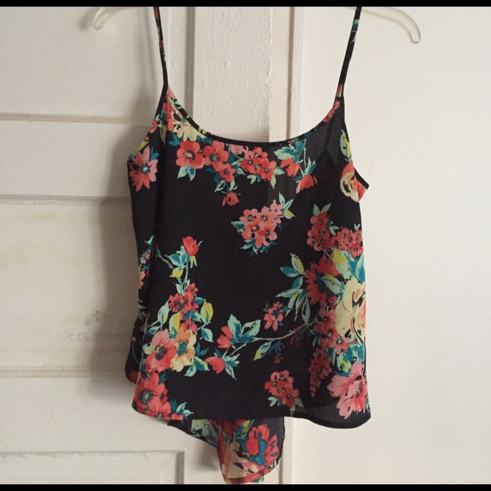 Spaghetti strap blouse, flowy