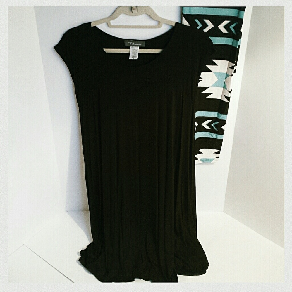 *"My Go-To" Basic Black dress - Picture 2 of 3