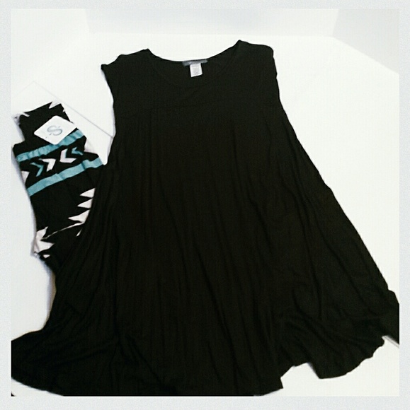 *"My Go-To" Basic Black dress - Picture 3 of 3