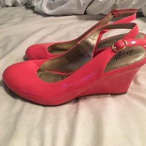 Salmon colored wedges