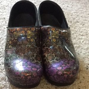 Psychedelic Dansko's