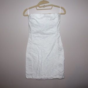 H&M White strapless dress 👗