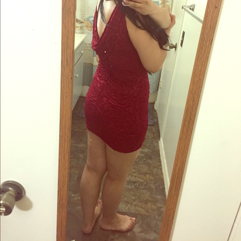 Dress - Picture 5 of 5