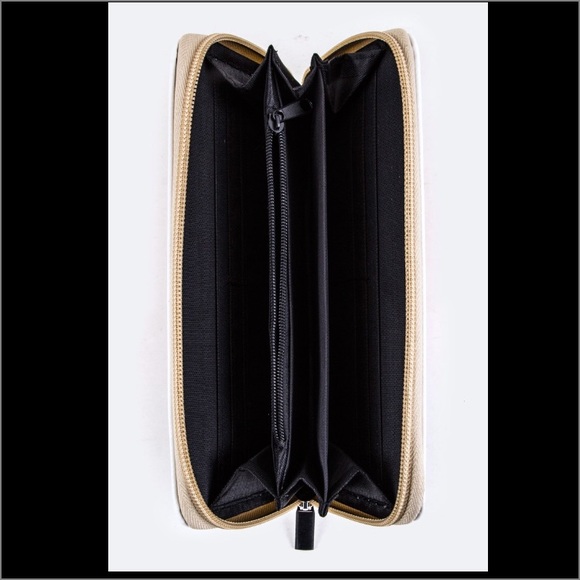 Pineapple Wallet (free Pineapple Necklace) - Picture 4 of 5