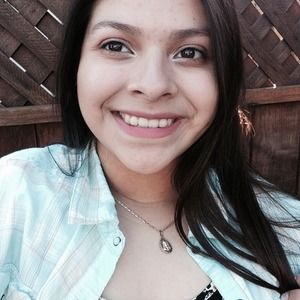 Meet your Posher, Yessica