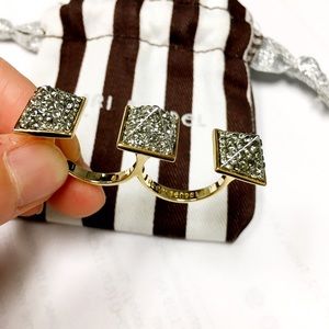 Henri Bendel cross double finger Ring