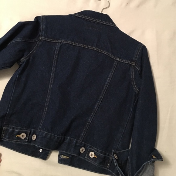 Top - Picture 2 of 2