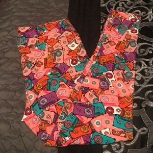 EUC TC Lularoe Cassette Leggings