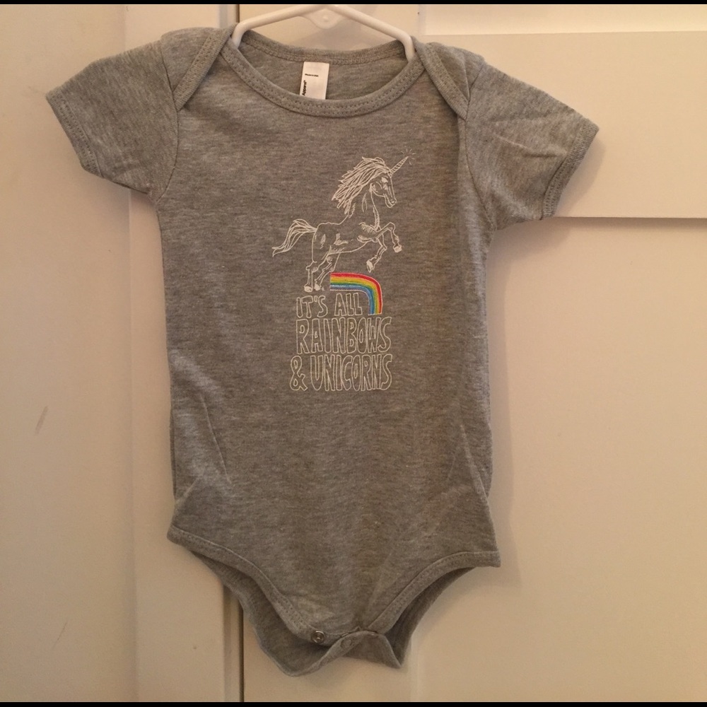 NWT Rainbows & Unicorns onesie sz.6/12&18mo