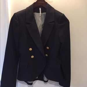 Reduced!!! Willow & Clay navy blazer
