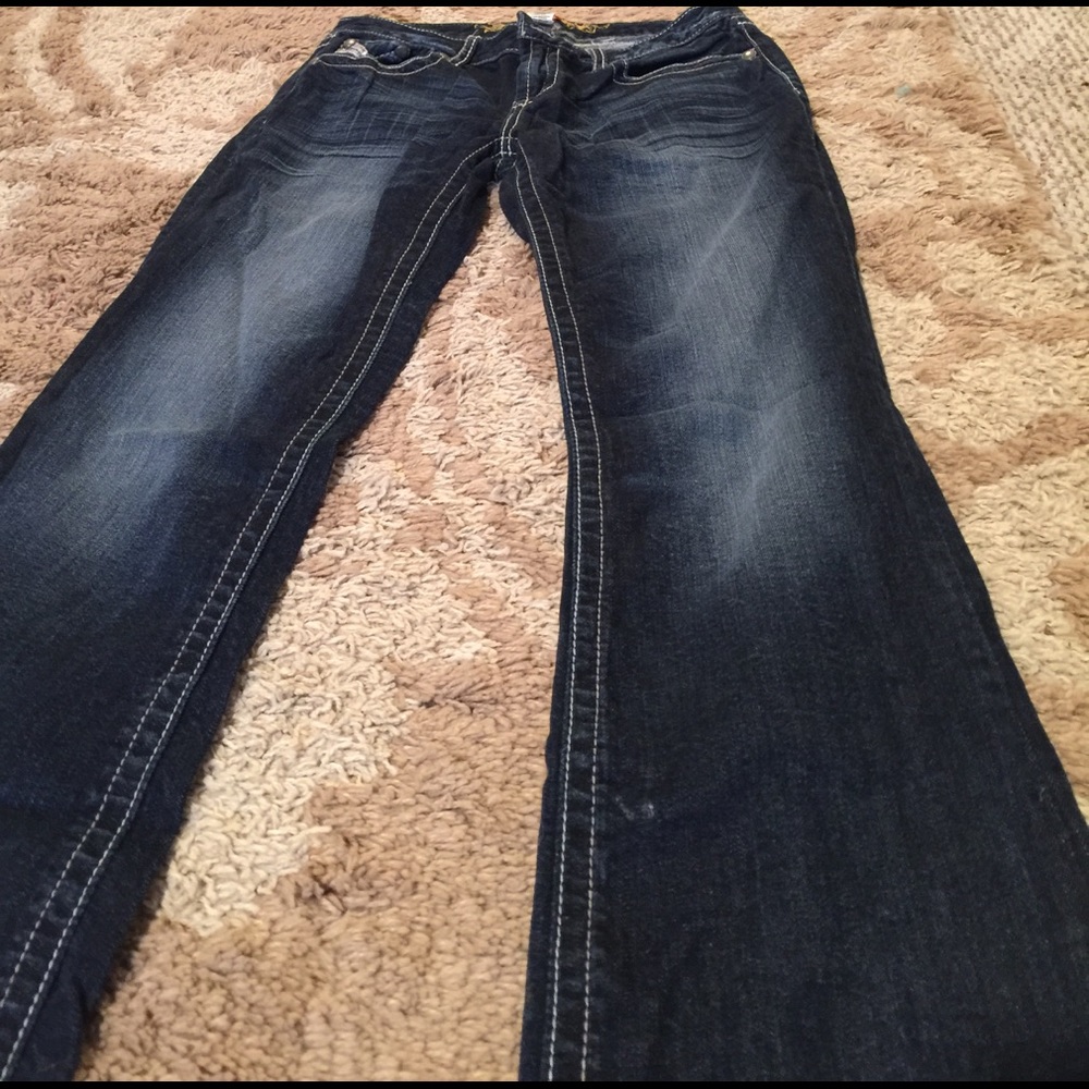 Women's dark wash jeans
