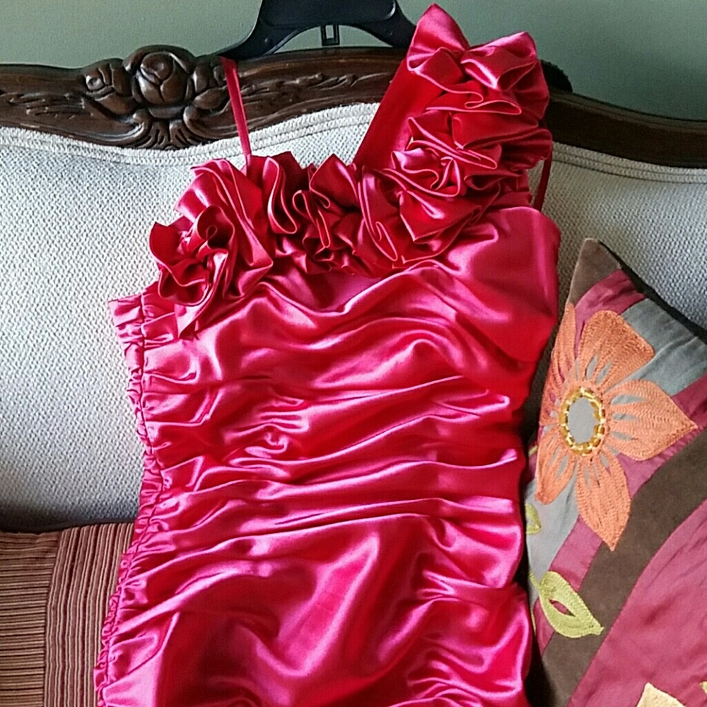Red ruffle club dress