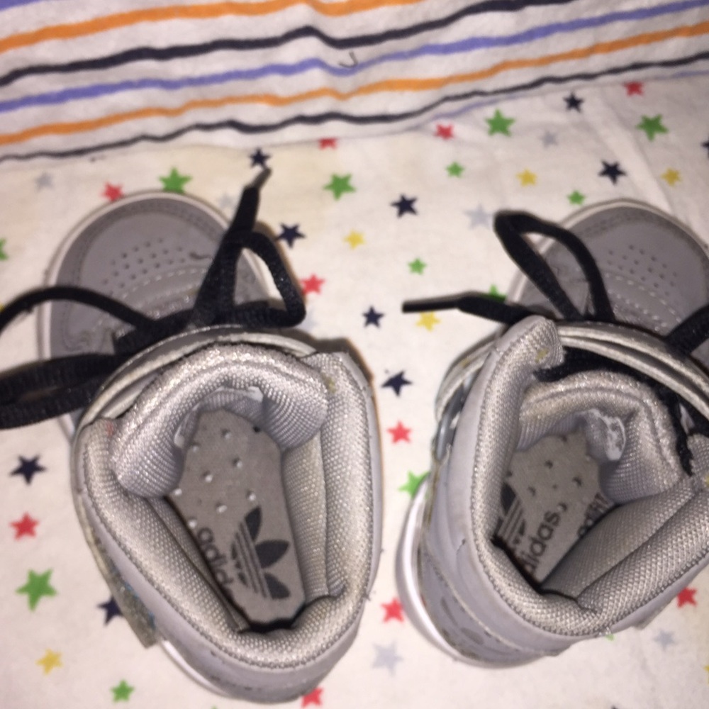 Gray Adidas - Picture 5 of 7