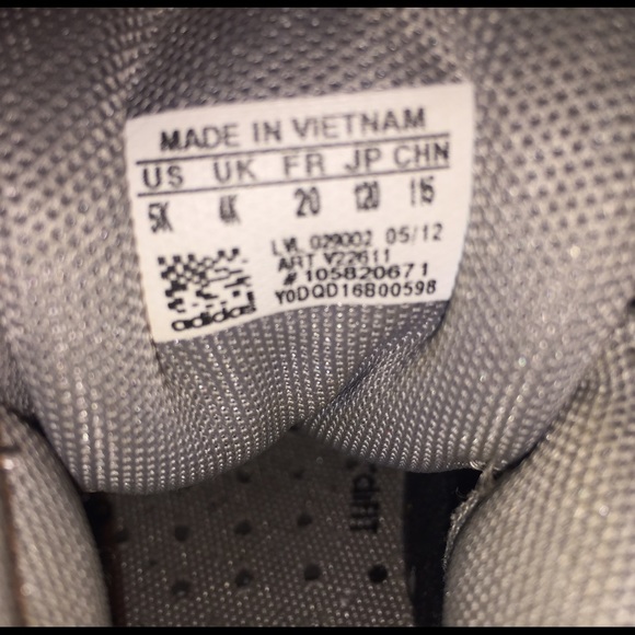 Gray Adidas - Picture 4 of 7