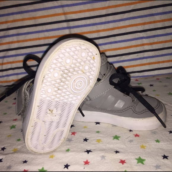 Gray Adidas - Picture 6 of 7