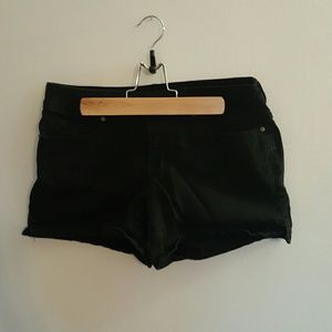 Faded glory black shorts.