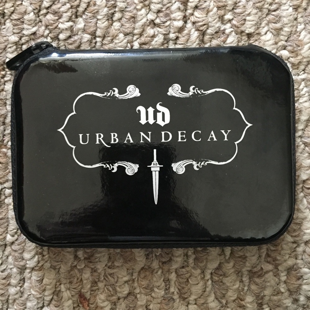 ❌SOLD❌Urban Decay Dangerous Palette