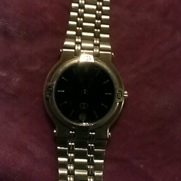 Gucci Watch - Picture 2 of 6