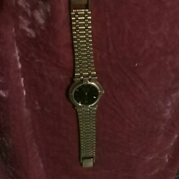 Gucci Watch - Picture 4 of 6