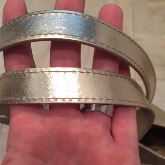 🎉SOLD 🎉Michael Kors tote - Picture 6 of 6