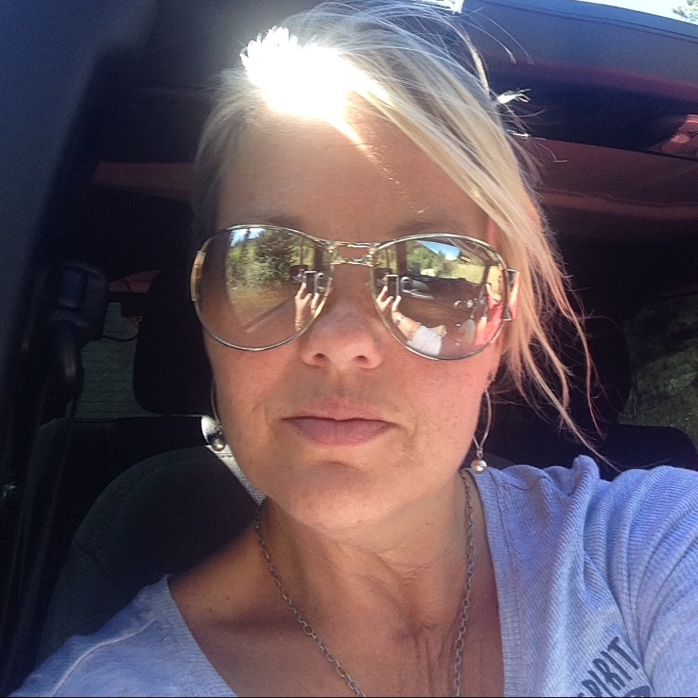 Meet your Posher, Lynnie