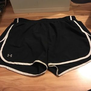 BUY TODAY GOING TO CONSIGNMENT!Running shorts