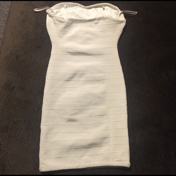 🦋DONATING SOON XS Bebe beige bandage dress - Picture 3 of 5