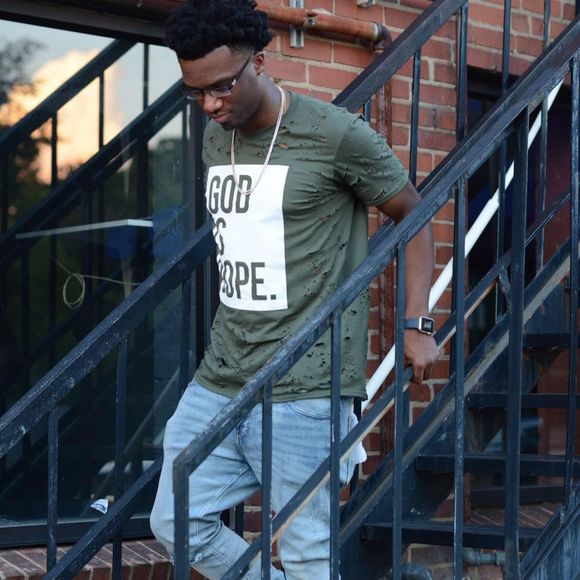 Meet your Posher, Travis - Picture 1 of 1