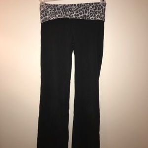 Size S pink yoga pants