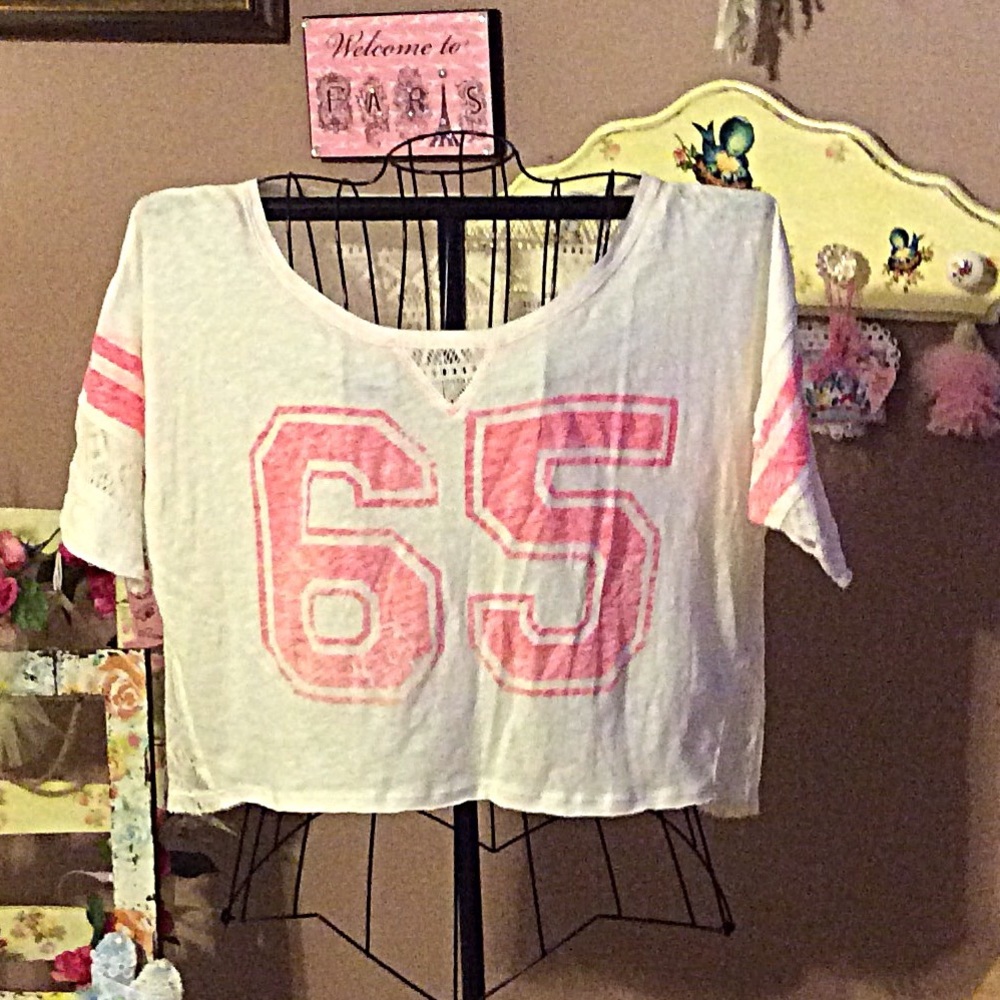 Aero Lace crop top NWOT 👚👚