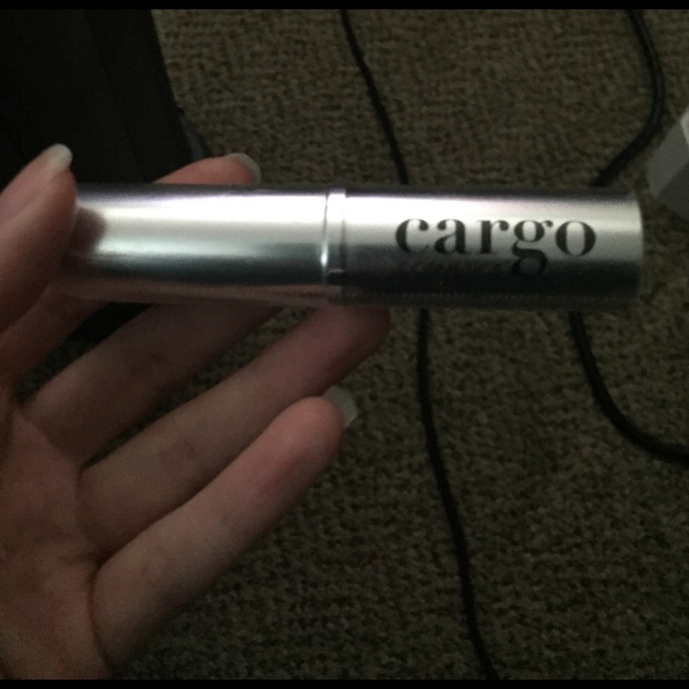 Brand new cargo colorstick in champagne