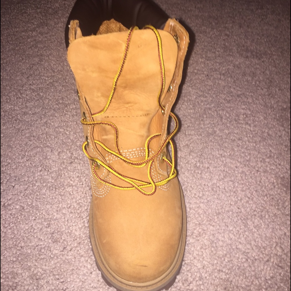 *Grade School-big kids* Timberland..