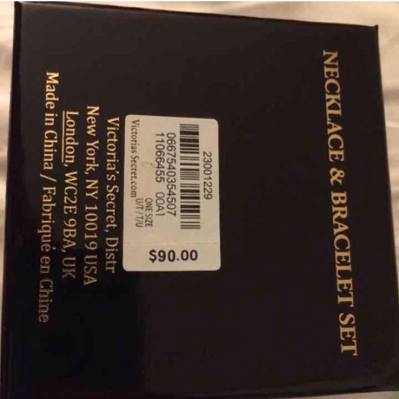 VS 3 pc necklace & bracelet gift set - Picture 3 of 4