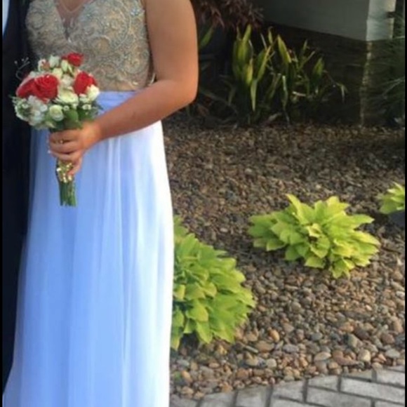 Prom dress - Picture 2 of 5