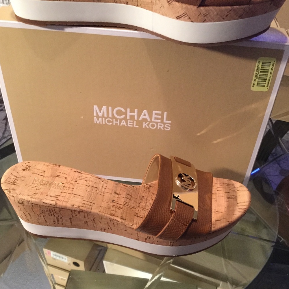 MMK WARREN PLATFORM SANDAL👣