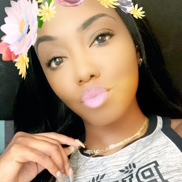 Meet your Posher, Niesha - Picture 1 of 1