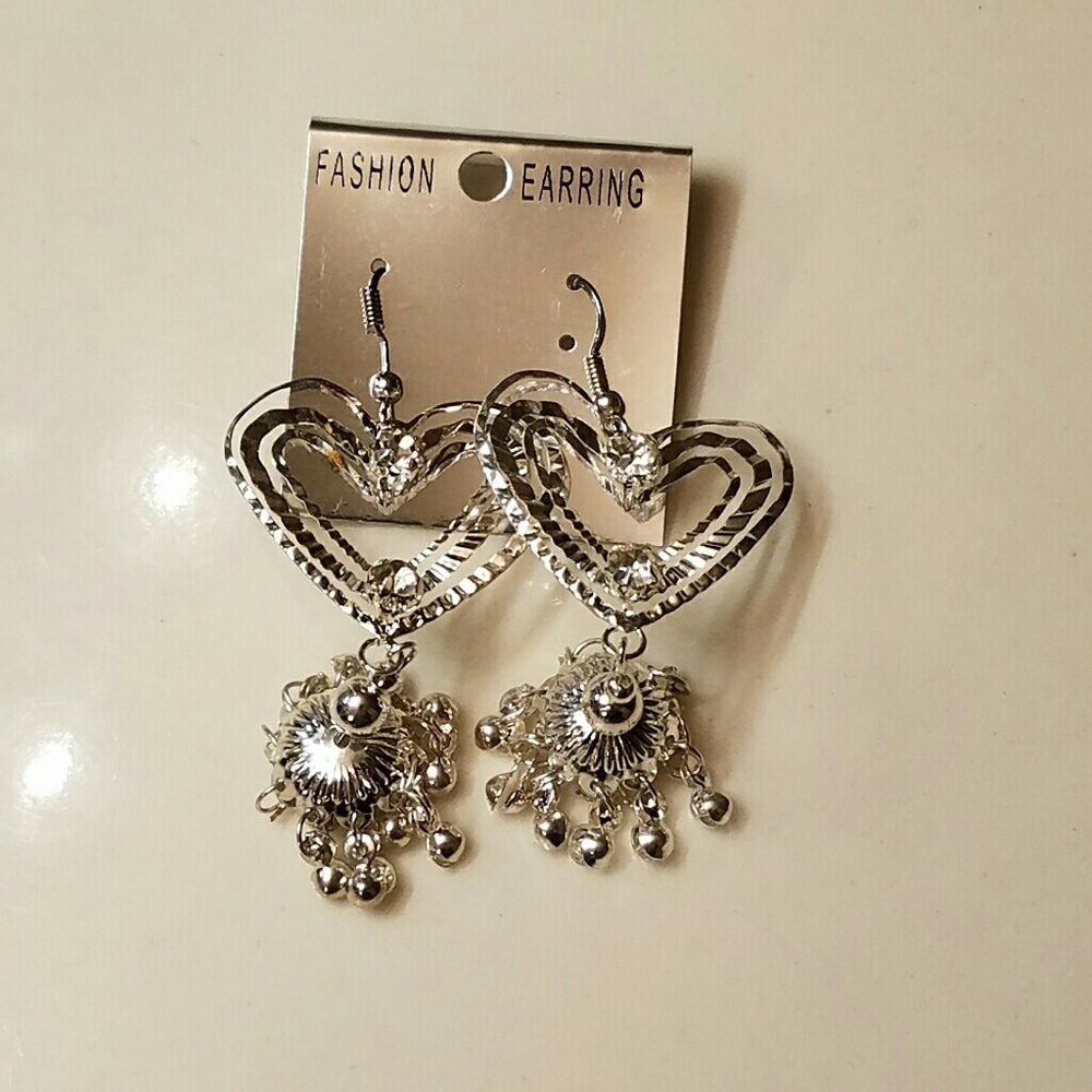 Earrings - Picture 2 of 3