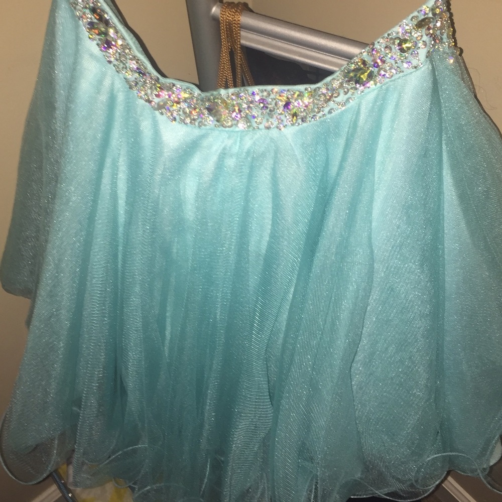 Prom dress - Picture 3 of 3