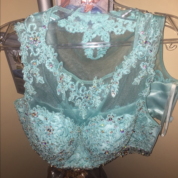 Prom dress - Picture 2 of 3