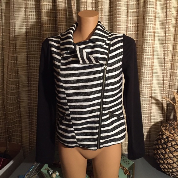 Maurices Tops - Maurice's asymmetric zip jacket