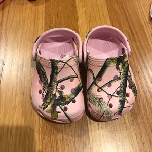 Realtree crocs