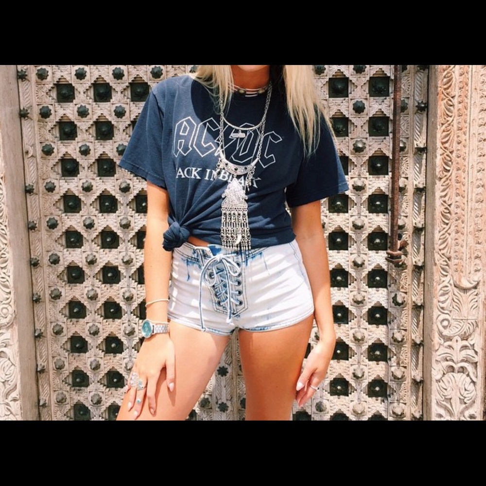 CARMAR LACE UP SHORTS !!