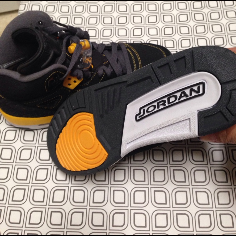 👟👟BRAND NEW! Never worn original Jordan 4s