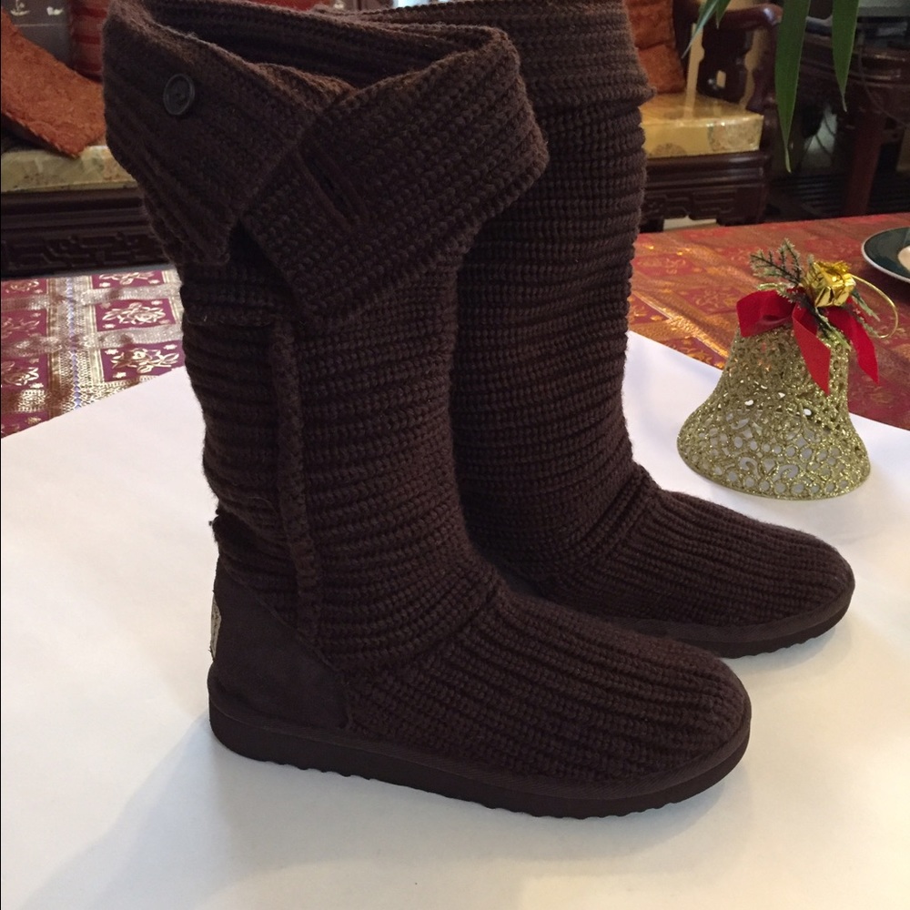 Ugg knit boots