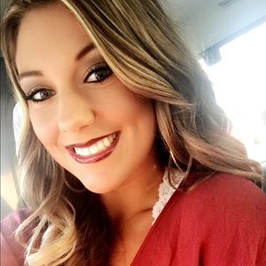 Meet your Posher, Mallory