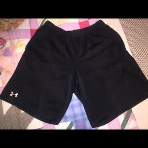 Men's size large under armour shorts