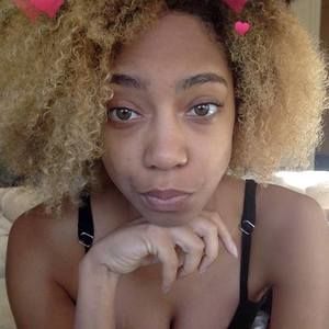 Meet your Posher, Elisha