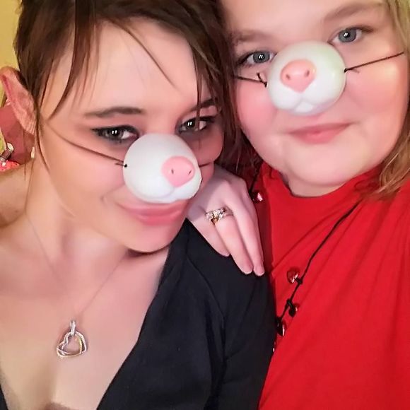 Meet your Posher, Ashley - Picture 1 of 1