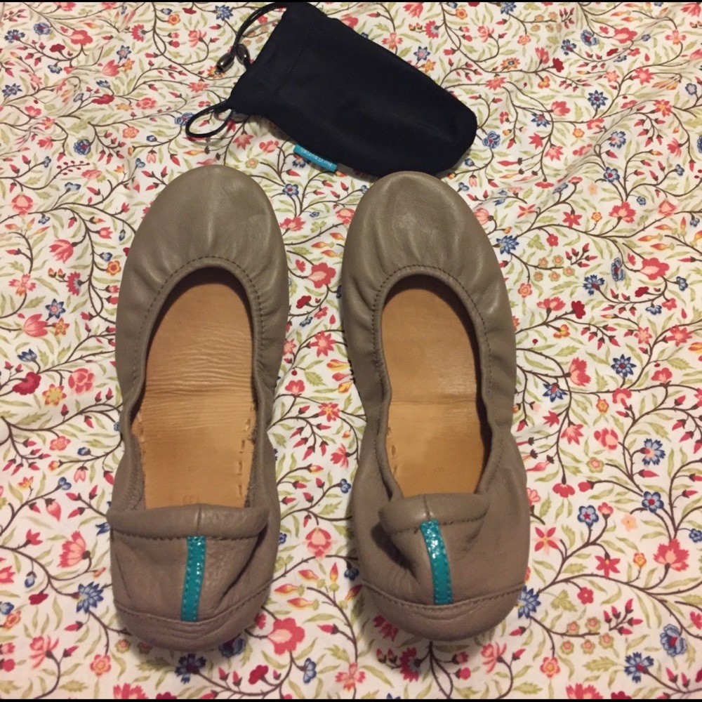 Tieks in Taupe