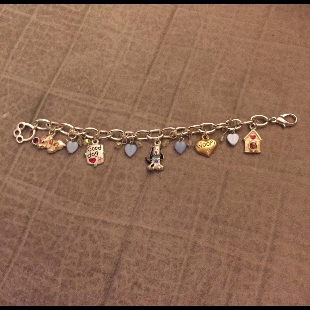Dog-themed charm bracelet.